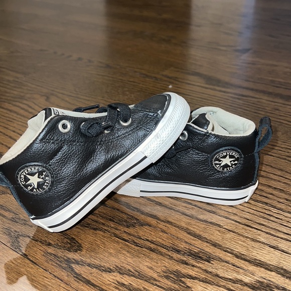 Converse Leather high tops- easy on and off! - Picture 5 of 7